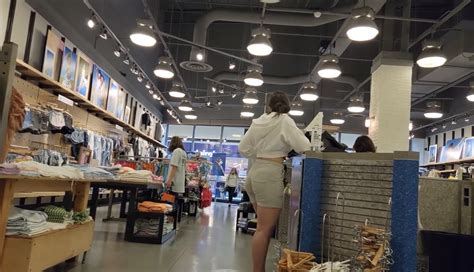 Good Ass On This Babe Grey Shorts Not Oc Short Shorts Volleyball Forum
