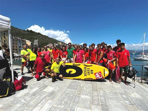 Porto Venere I Bagnini Sns Angeli Del Mare Alla Piscina Naturale