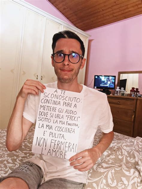 Io Vittima Di Omofobia Senza Una Legge Che Mi Tuteli La Denuncia Del Enne Omar Gay It