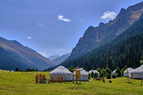 Kirgistan Billeder – Gennemse 85,920 stockfotos, vektorer og videoer ...