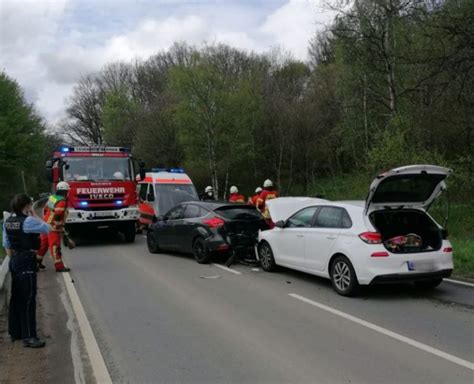 Verletzte Nach Unfall Auf Der L Zwischen Deuz Und Netphen