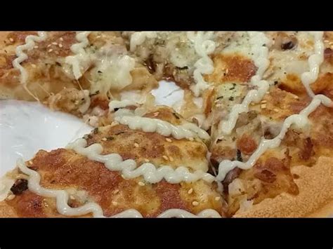 NAPOLI ZHUNGLI EATING PIZZA FRIED CHICKEN YouTube