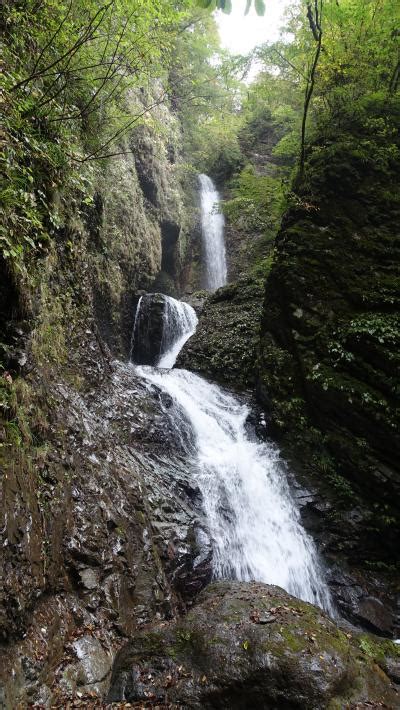 『紅葉と秘湯を訪ねて奥栃木へ 5．塩原渓谷の滝巡り』塩原温泉郷栃木県の旅行記・ブログ By 万歩計さん【フォートラベル】