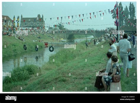 Market weighton canal hi-res stock photography and images - Alamy