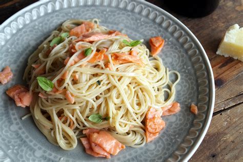 Spaghetti Mit Lachs Nach Carbonara Art Cooking Italy