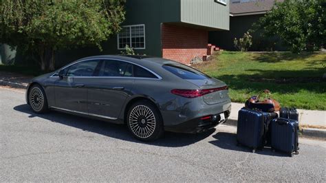 Mercedes Benz Eqs Sedan Luggage Test How Much Trunk Space Autoblog