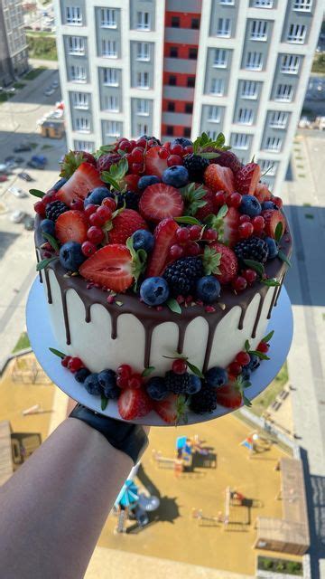 ТОРТ на ЗАКАЗ ЕКАТЕРИНБУРГ on Instagram: "Самые сочные торты с ягодами ...