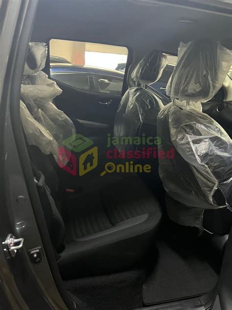 For Sale 2023 Nissan Frontier Manual Portmore