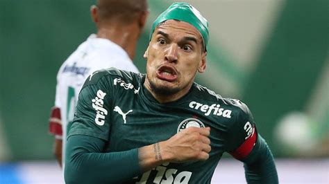 Internautas Elegem Gustavo G Mez Como Melhor Jogador Do Palmeiras Em