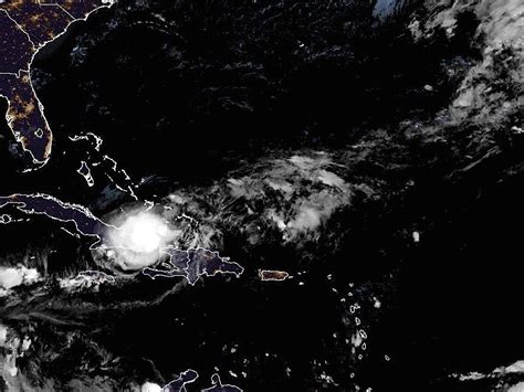 El Hurac N Scar Toca Tierra En Cuba Con Vientos De Kil Metros Por