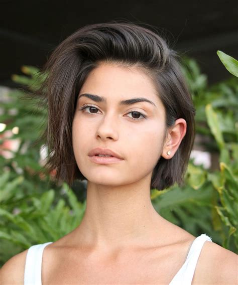 The 6 Coolest Summer Haircuts Coming Out Of La Right Now Curls For Long Hair Summer