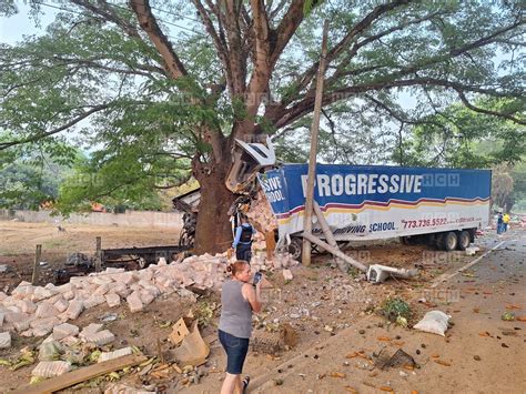 Desgracia Tres Muertos Deja Aparatoso Accidente De Rastra En