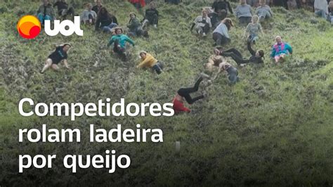 Corrida Do Queijo Competidores Rolam Ladeira Abaixo Em Tradicional