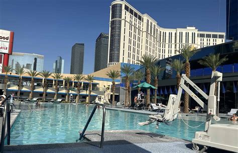 Hilton Vacations Club Pools in Las Vegas: A Brief Overview - Midlife Miles