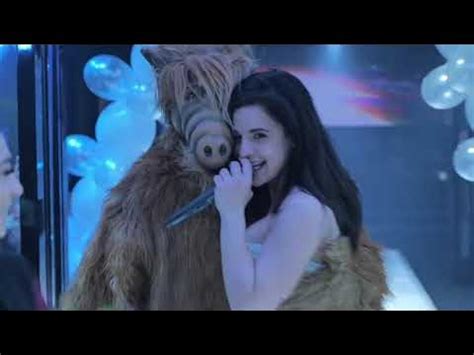 ИВКА БЕЙБЕ СЕ ОМЪЖИ ЗА АЛФ... БЯХ КУМ - YouTube