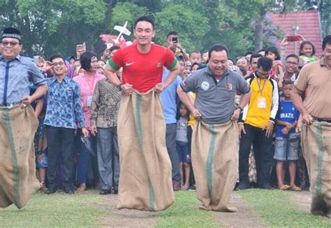 Lomba Agustus Yang Kreatif Unik Dan Lucu Meriahkan Hut Ri