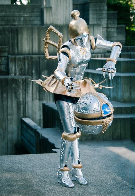 Phenomenal League of Legends Orianna Cosplay