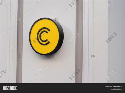 Cache Cache Sign Logo Image & Photo (Free Trial) | Bigstock