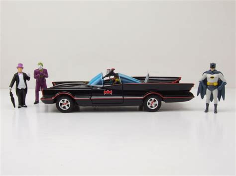 Batmobile Classic Batman Schwarz Mit Figuren Modellauto Jada