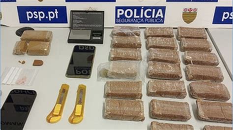 Psp Apreende Droga E Det M Dois Suspeitos No Funchal Dnoticias Pt