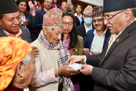 स्वास्थ्य बीमाको भुक्तानी व्यवस्था सरल हुनुपर्छः प्रधानमन्त्री