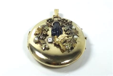 SALE 14K Victorian Etruscan Revival Locket Fanciful Gem