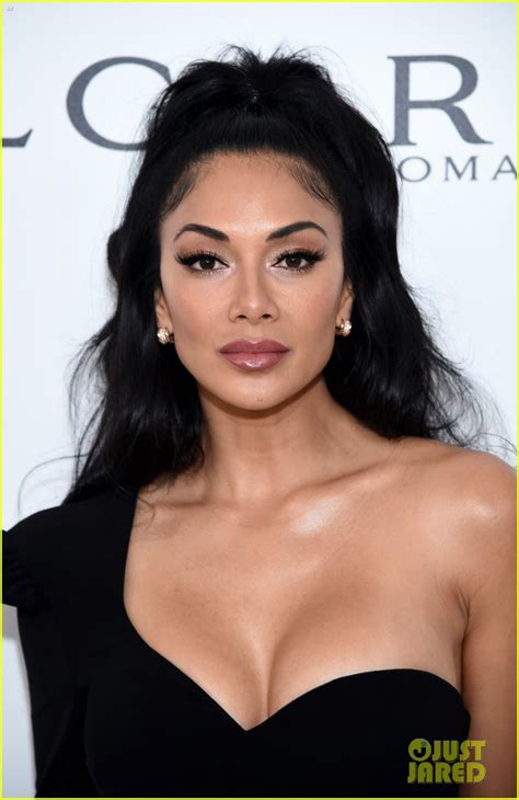 Busy Philipps And Nicole Scherzinger Join More Stars At Elton John S Oscars Party Photo 4045195