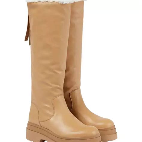 19 Ugg Alternatives for Winter: Cute Ugg-Like Boots & Slippers