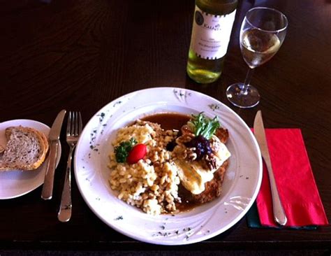 Brie Schnitzel With Walnuts And Cranberries Old Hamburg Schnitzelhaus