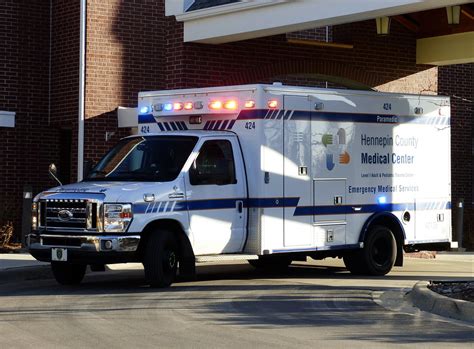 Hcmc Paramedic Ambulance On Scene In Eden Prairie Mn Flickr