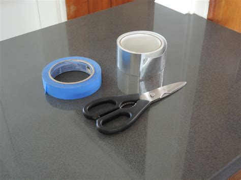 Add Shoulder Buttons To Any Phone With A Few Strips Of Tape