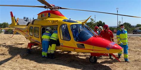 Un Trabajador Muy Grave Tras Caer Desde Un Tejado En Una Obra En