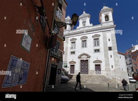 LISBONNE Portugal 5 avril 2017 église de Sao Miguel à Alfama Alfama