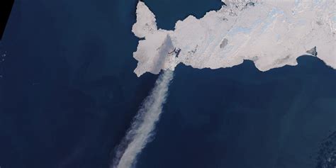 The latest satellite images of Iceland volcano erupting. - OMAP-HK - Medium