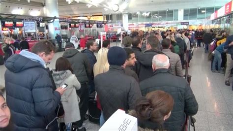 Tientallen Nederlandse Reizigers Vast Op Luchthaven Istanbul Nu Nl