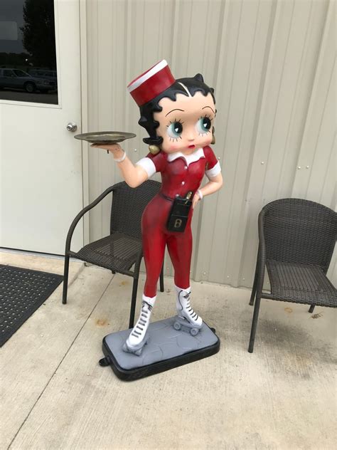 Betty Boop 5 Ft Tall Street Dreams