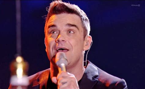 Robbie Williams She s The One HD Live in London 2012 Vídeo