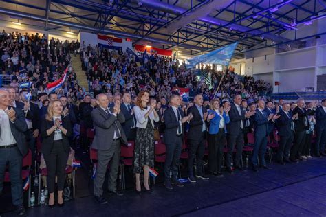 Video Pogledajte Kako Je Obilje Ena Godi Njica Osnutka Hdz A U