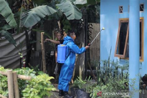 Pemkot Bogor Kembali Semprotkan Disinfektan Di Zona Merah ANTARA News