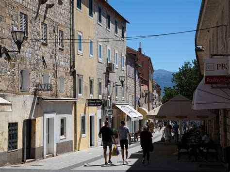 Slobodna Dalmacija U Sinju vrije zbog zapošljavanja Buljeve