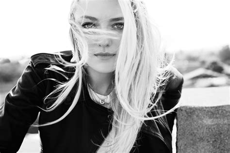 Elle Fanning Blonde Wallpapers Wallpaper Cave