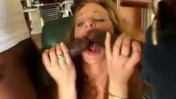 Cougar Chaude Se Fait Pilonner Par Deux Black Porn