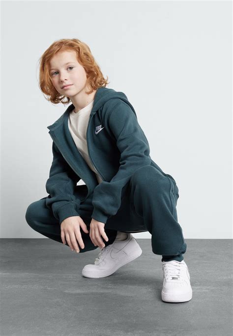 Nike Sportswear Club Tracksuit Unisex Set Trainingsanzug Deep