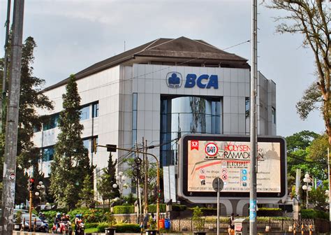 bca dago  bank central asia office gedung bca   flickr
