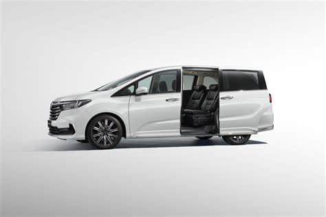 Honda Australia: Three-row CR-V to serve as Odyssey replacement for now ...