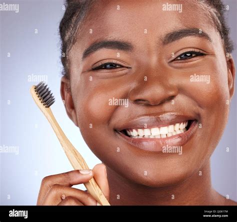 Beautiful Female Brushing His Teeth Hi Res Stock Photography And Images