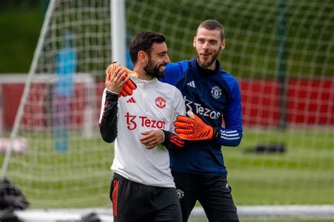 David De Gea Sends Message To Bruno Fernandes After Manchester United