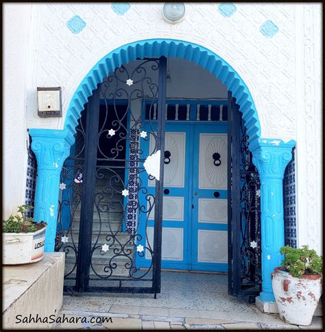 Solve cute entry, Tunisia jigsaw puzzle online with 256 pieces