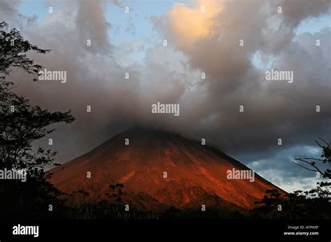 Arenal Volcano Costa Rica Central America Stock Photo Alamy