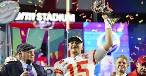 Chiefs Edge Eagles In Super Bowl Lvii Thriller